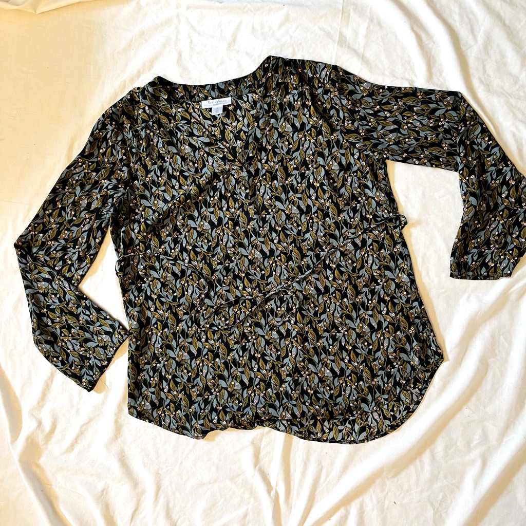 Motherhood, Size Small Blouse